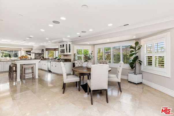 Dining room, Interior, Kitchen, Recessed Lighting