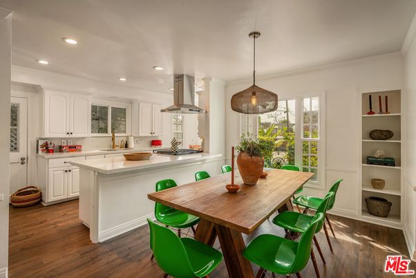 Dining room, Interior, Kitchen, Pendant Lights, Recessed Lighting, Wood Texture Flooring