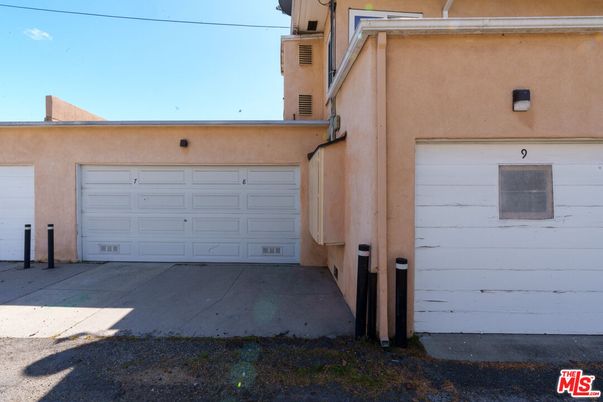 Detached Garage, Exterior