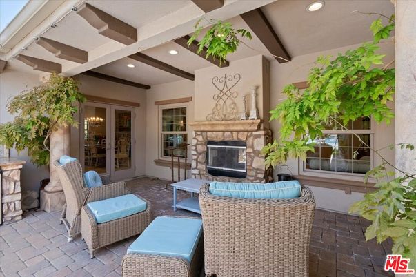 Exterior, Fireplace