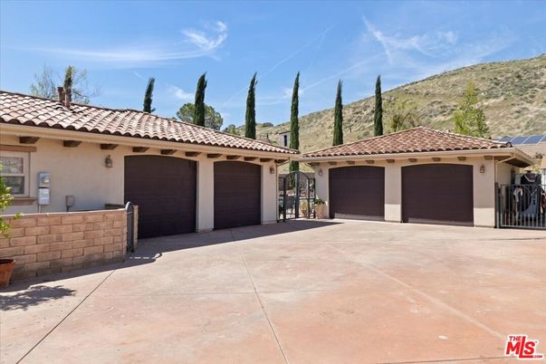 Detached Garage, Exterior, Solar Panels