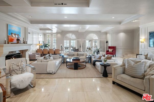 Fireplace, Interior, Living room, Recessed Lighting