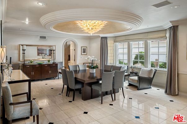 Dining room, Interior, Recessed Lighting