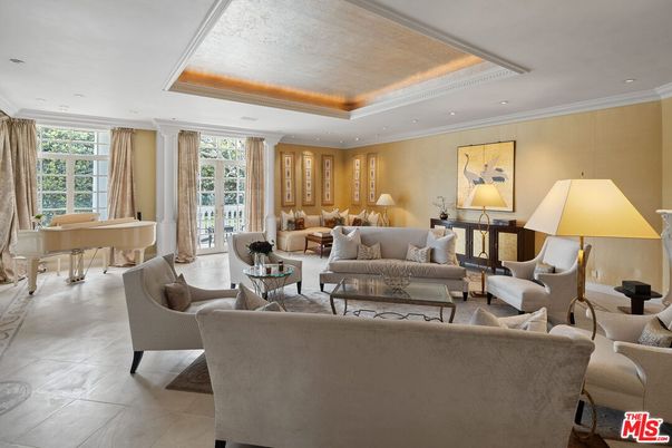 Interior, Living room, Piano, Recessed Lighting