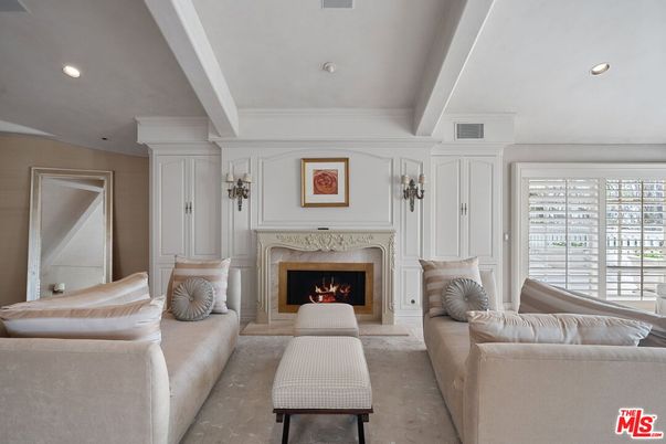 Fireplace, Interior, Living room, Recessed Lighting
