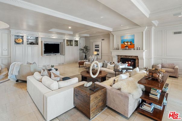 Fireplace, Interior, Living room, Recessed Lighting