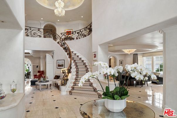 Chandelier, Interior, Recessed Lighting