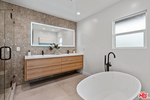 Bathroom, Dual Sink Vanities, Free Standing Baths, Glass Shower, Interior, Recessed Lighting