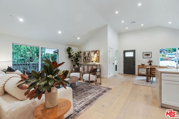 Dining room, Interior, Living room, Recessed Lighting, Wood Texture Flooring
