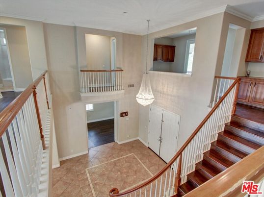 Chandelier, Interior, Pendant Lights