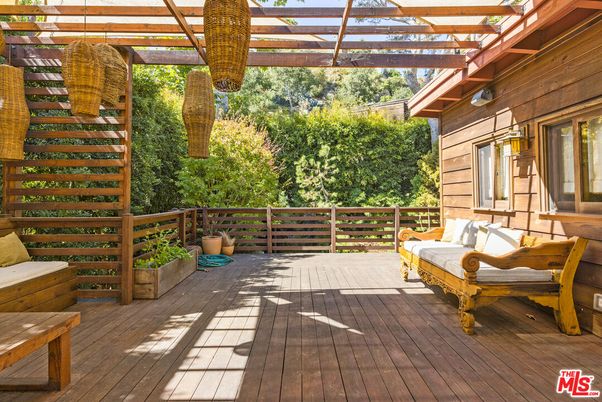 Exterior, Wood Texture Flooring
