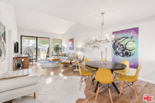 Chandelier, Dining room, Interior, Living room, Wood Texture Flooring