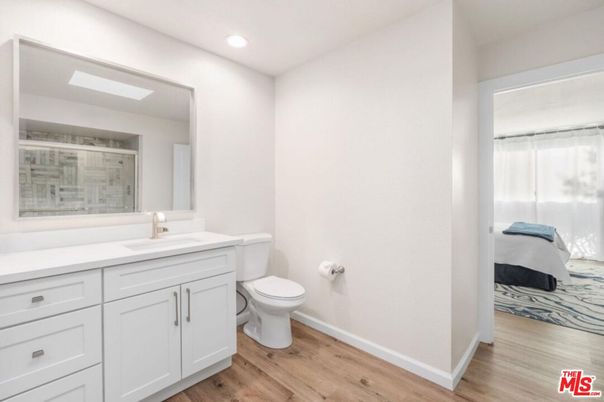 Bathroom, Interior, Recessed Lighting, Wood Texture Flooring