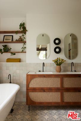 Bathroom, Dual Sink Vanities, Free Standing Baths, Interior