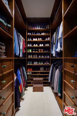Interior, Walk-in Closets, Wood Texture Flooring