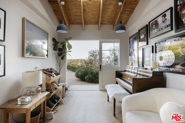 Interior, Piano, Wooden Beams, Wooden Ceilings, Wood Texture Flooring
