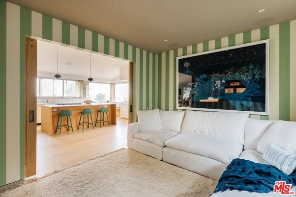 Interior, Kitchen, Living room, Pendant Lights, Recessed Lighting, Wood Texture Flooring