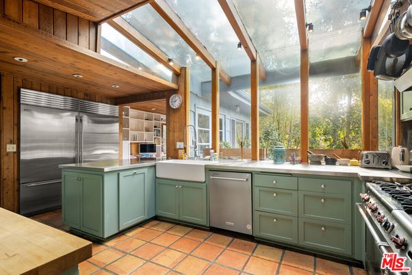 Glass Ceilings, Interior, Kitchen, Recessed Lighting, Stainless Steel Appliances, Sun Room, Wooden Ceilings