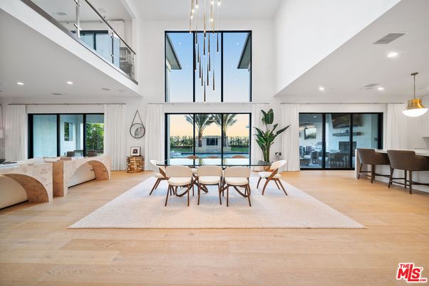 Dining room, Interior, Pendant Lights, Recessed Lighting, Water, Wood Texture Flooring