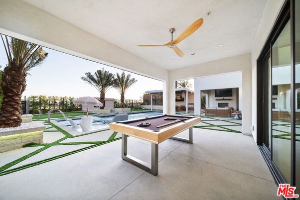 Billiard Table, Exterior, Game Room