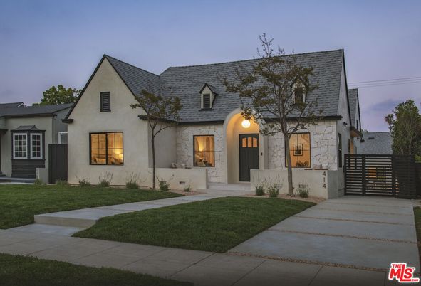 Backyard, Exterior, Facade, French Provincial