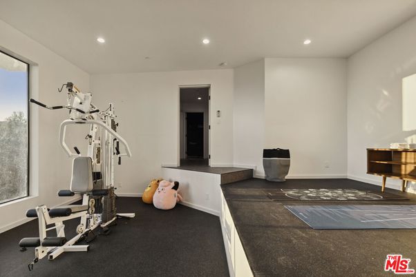 Fitness Equipment, Interior, Recessed Lighting
