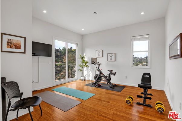 Fitness Equipment, Interior, Recessed Lighting, Wood Texture Flooring