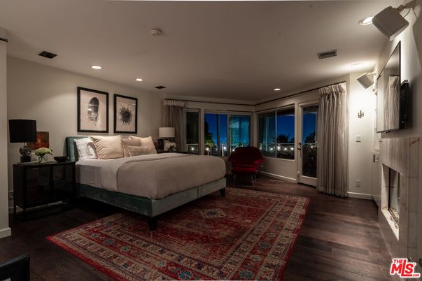 Bedroom, Fireplace, Interior, Recessed Lighting, Wood Texture Flooring