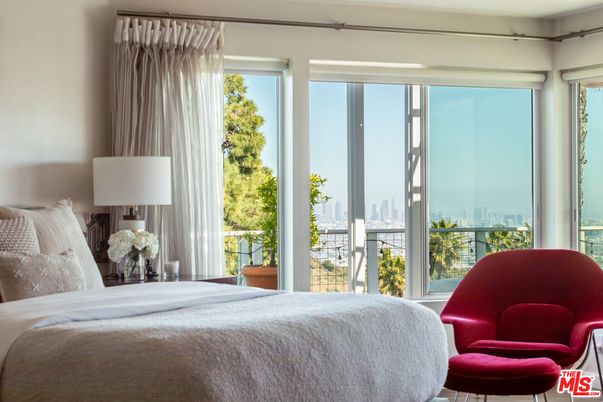 Bedroom, Interior, Water