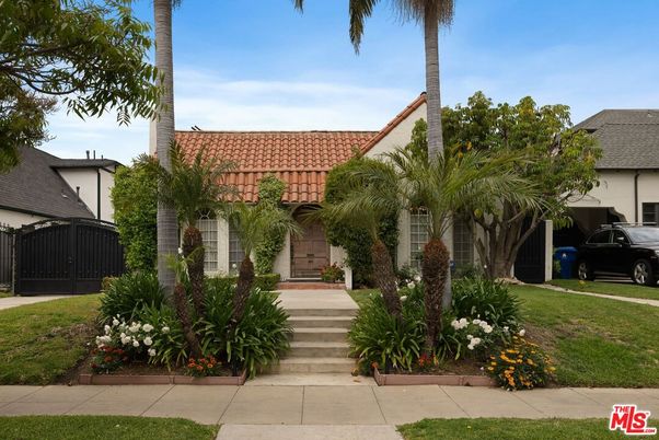 Exterior, Facade, Spanish Mediterranean