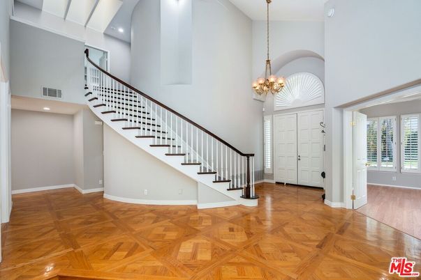 Chandelier, Interior, Recessed Lighting, Wood Texture Flooring