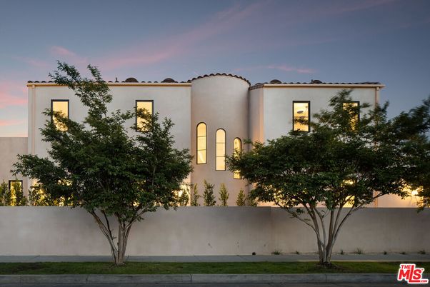 Exterior, Facade, Spanish Mediterranean