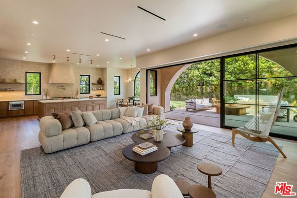 Dining room, Interior, Kitchen, Living room, Pendant Lights, Recessed Lighting, Stainless Steel Appliances, Wood Texture Flooring