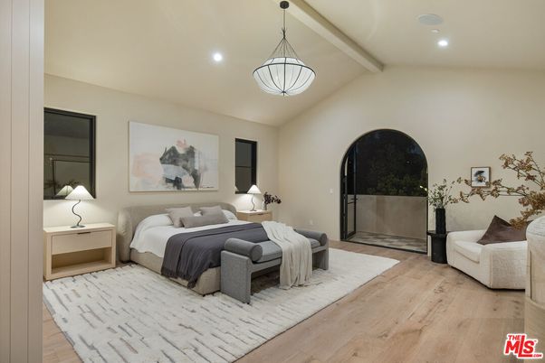 Bedroom, Interior, Pendant Lights, Recessed Lighting, Wood Texture Flooring