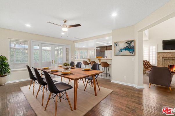 Dining room, Fireplace, Interior, Recessed Lighting, Wood Texture Flooring