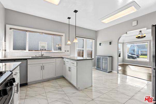 Interior, Kitchen, Marble, Pendant Lights