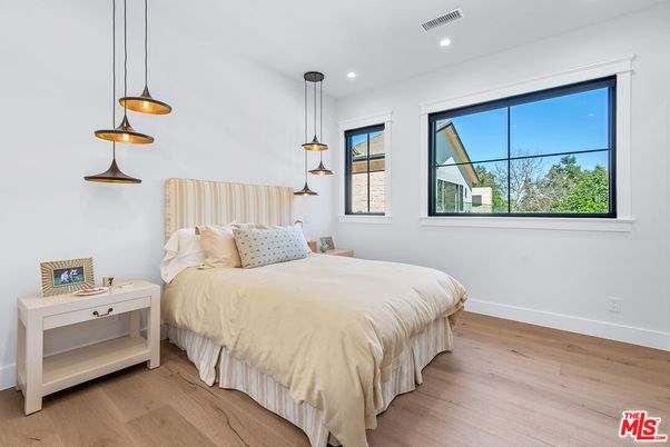Bedroom, Interior, Pendant Lights, Recessed Lighting, Wood Texture Flooring