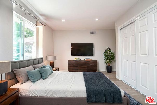 Bedroom, Interior, Recessed Lighting, Wood Texture Flooring