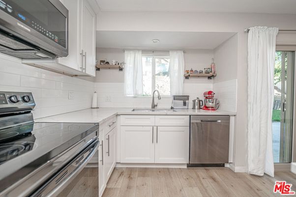 Interior, Kitchen, Stainless Steel Appliances, Wood Texture Flooring
