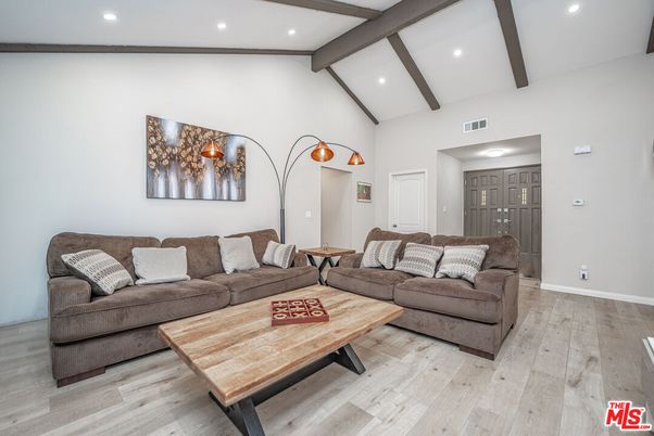 Interior, Living room, Recessed Lighting, Wooden Beams, Wood Texture Flooring