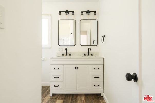 Bathroom, Dual Sink Vanities, Interior, Wood Texture Flooring
