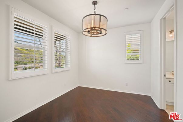 Empty room, Interior, Pendant Lights, Wood Texture Flooring