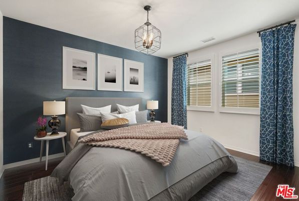 Bedroom, Interior, Pendant Lights, Wood Texture Flooring