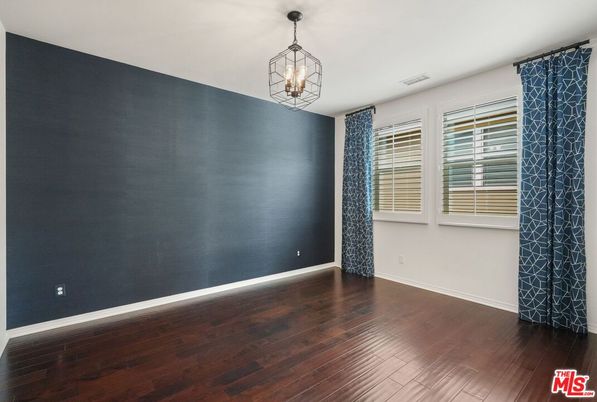 Empty room, Interior, Pendant Lights, Wood Texture Flooring