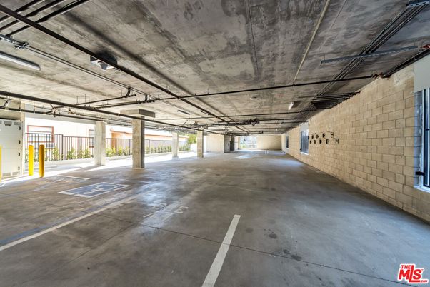 Garage, Interior, Stone Walls