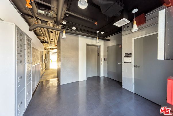Elevator, Interior
