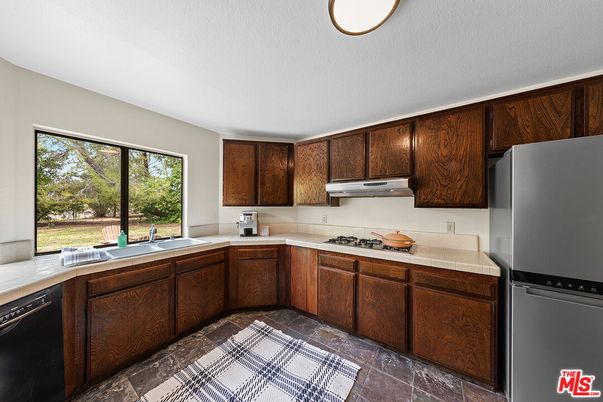Interior, Kitchen, Tile Countertops