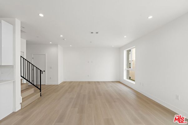 Empty room, Interior, Recessed Lighting, Wood Texture Flooring