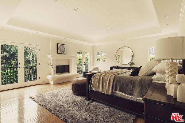 Bedroom, Fireplace, Interior, Recessed Lighting, Wood Texture Flooring