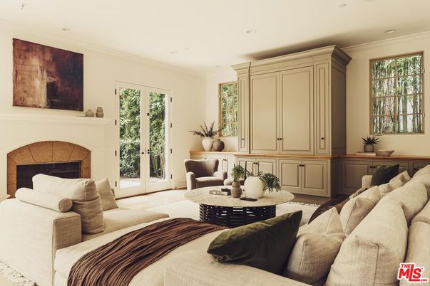 Fireplace, Interior, Living room, Recessed Lighting